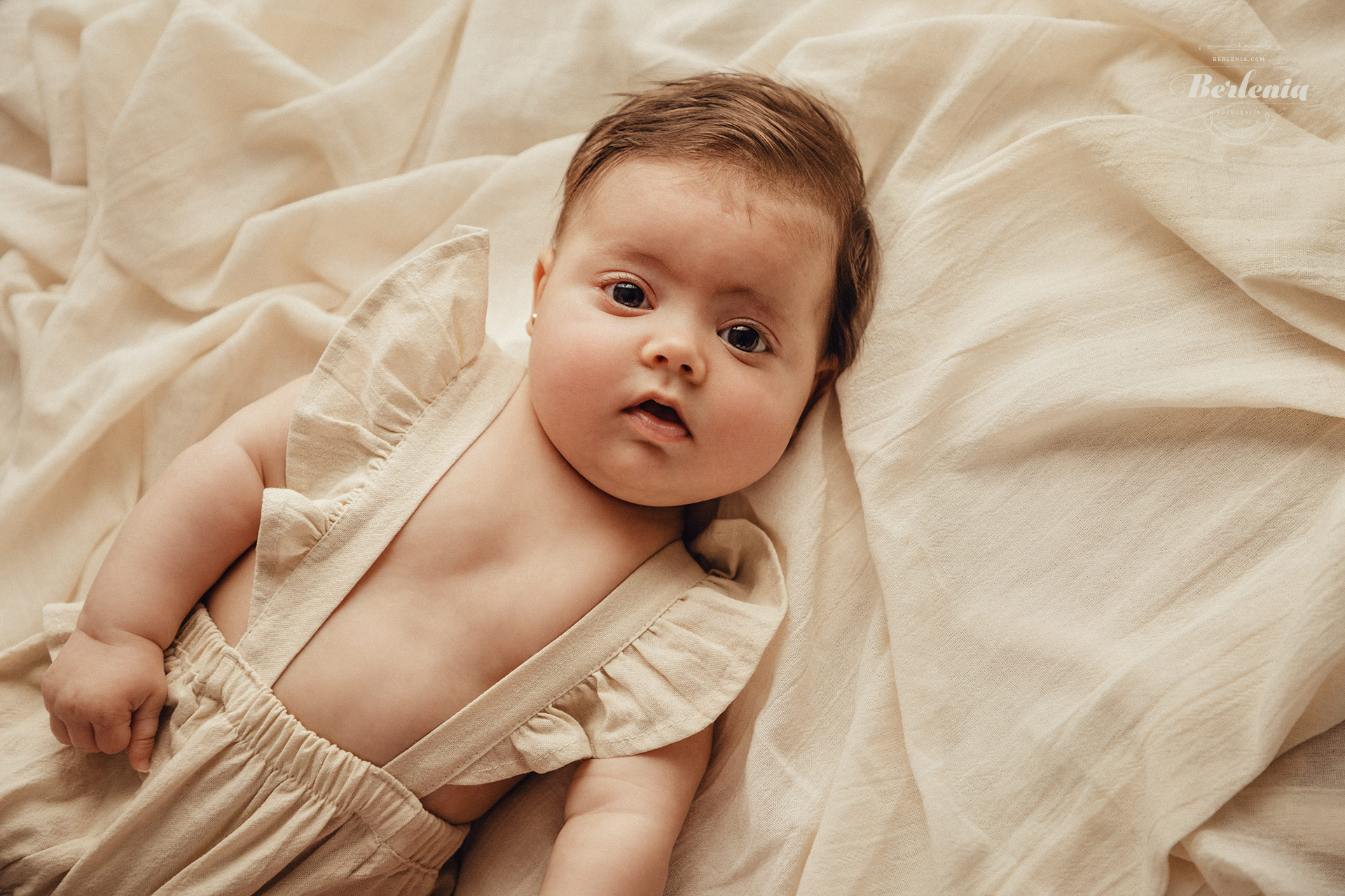 Fotografía de bebé de 3 meses en CABA - Sesión de fotos en - Villa Urquiza - Buenos Aires, Argentina - Berlenia Fotografía - 03