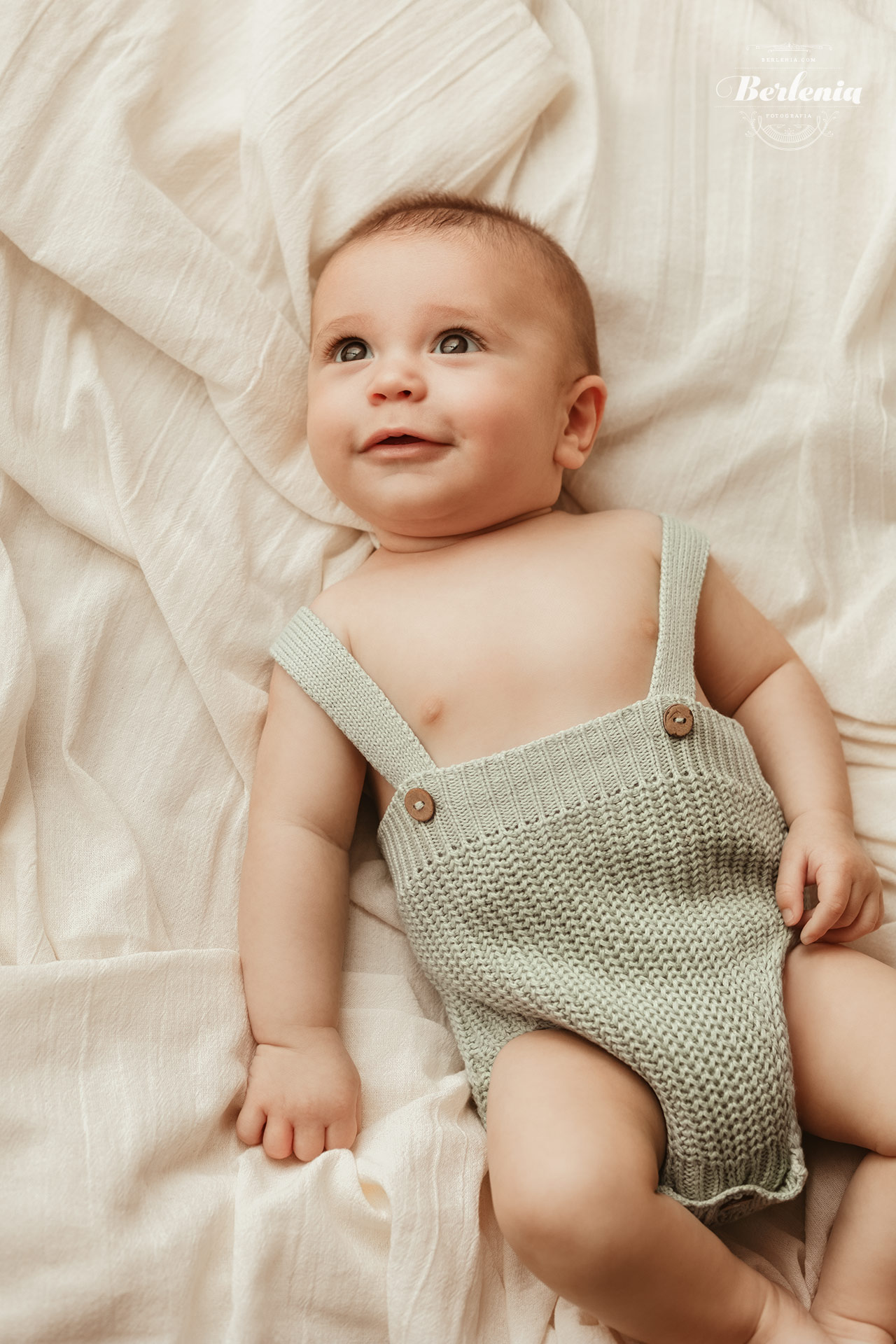 Fotografía de bebé de 3 meses en Villa Urquiza - Sesión de fotos en CABA - Buenos Aires, Argentina - Berlenia Fotografía - 01