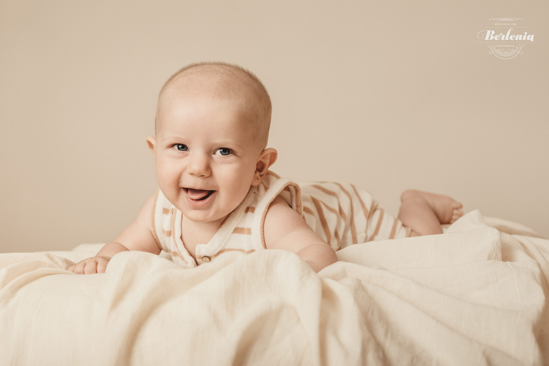 Fotografía de bebé en Villa Urquiza - Sesión de fotos en CABA - Buenos Aires, Argentina - Berlenia Fotografía - 04