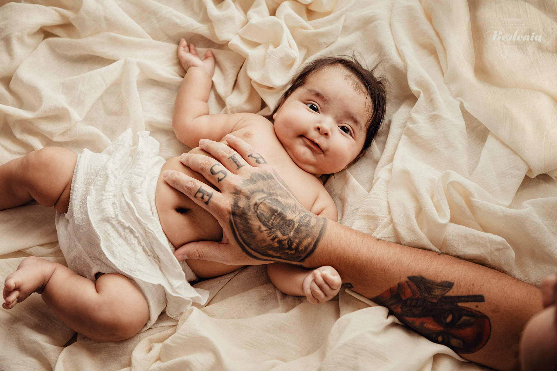 Sesión de fotografía profesional de bebé de 3 meses en estudio - Villa Urquiza, CABA, Buenos Aires, Argentina - Berlenia Fotografía - 04