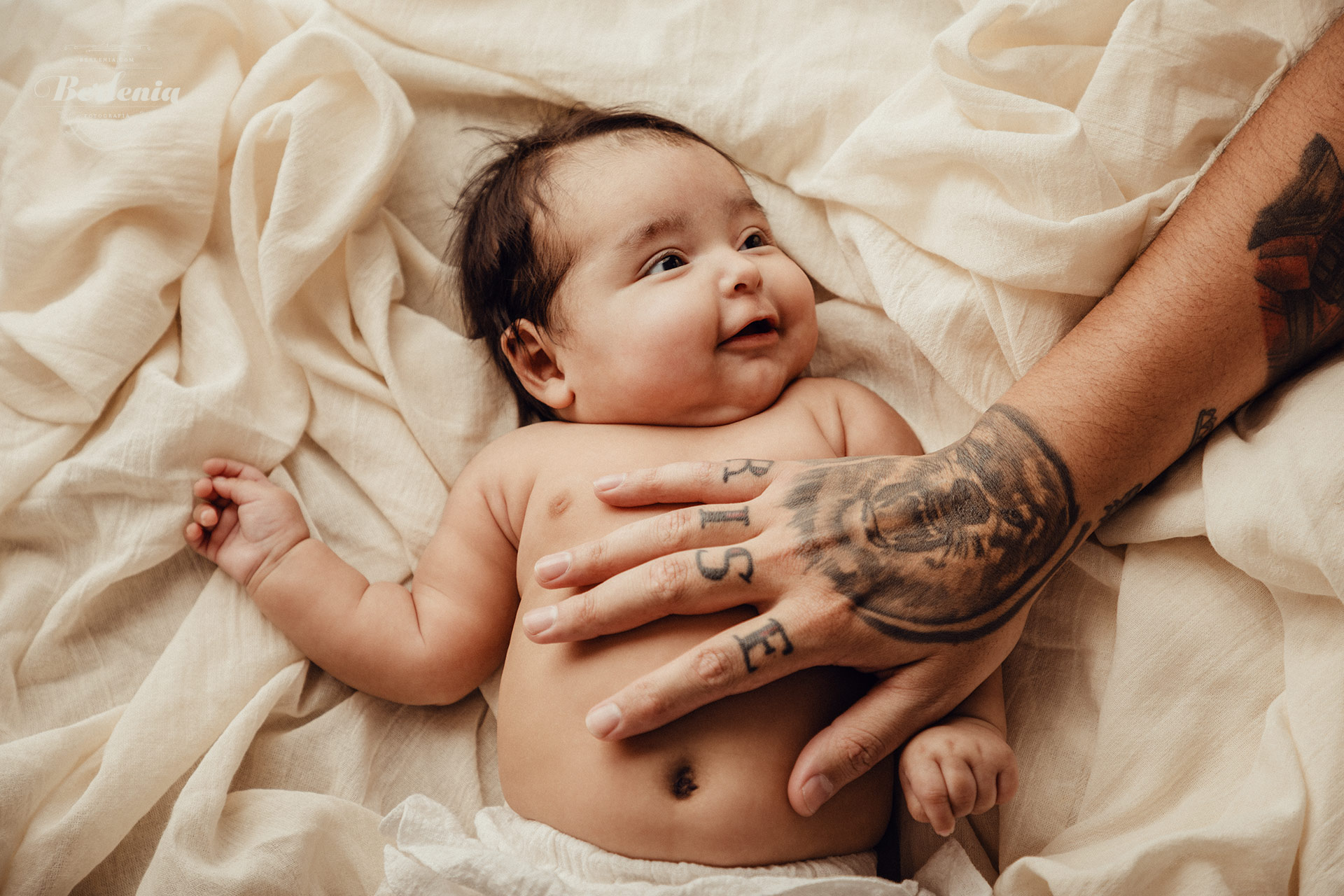 Sesión de fotografía profesional de bebé de 3 meses en estudio - Villa Urquiza, CABA, Buenos Aires, Argentina - Berlenia Fotografía - 06