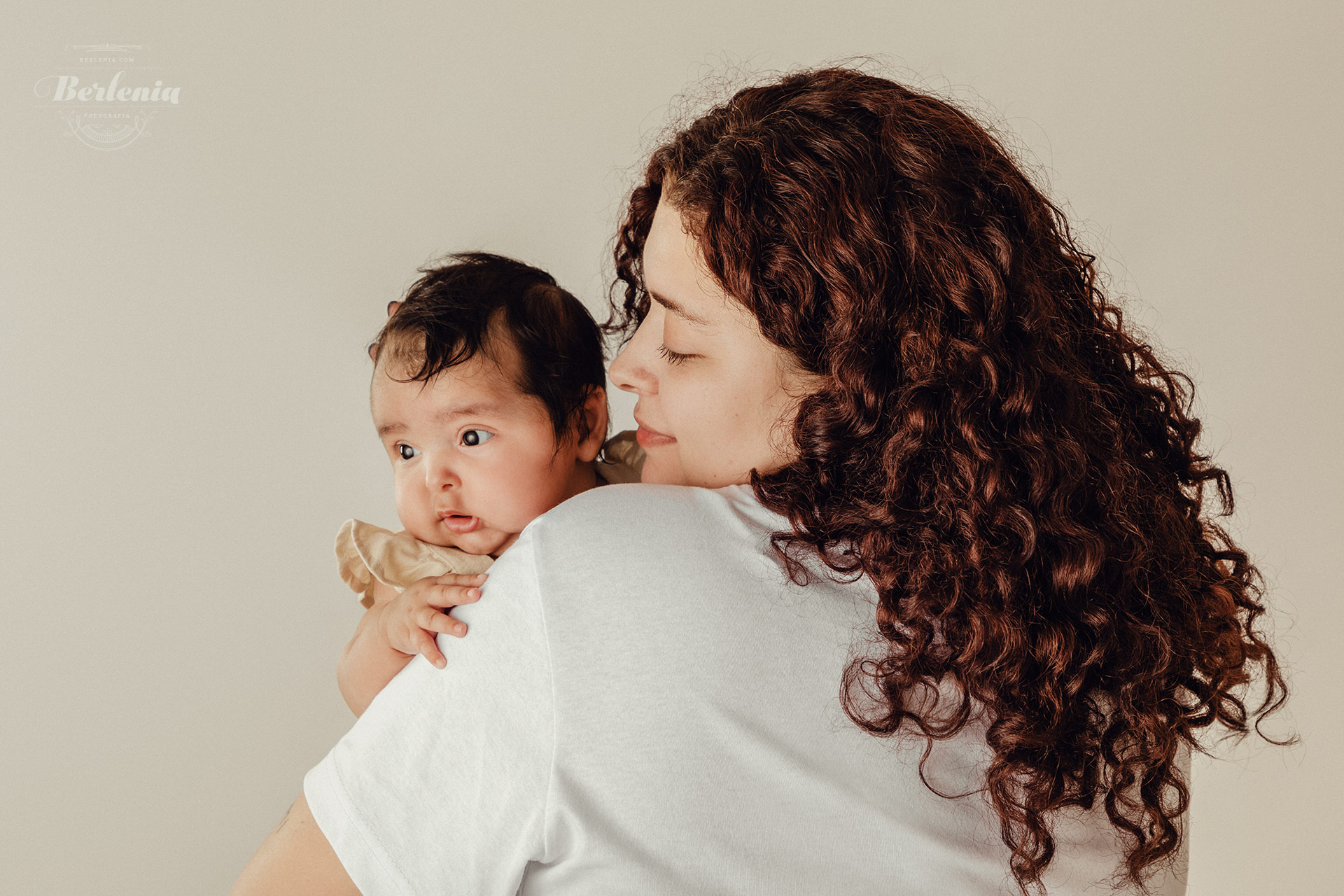 Sesión de fotografía profesional de bebé de 3 meses en estudio - Villa Urquiza, CABA, Buenos Aires, Argentina - Berlenia Fotografía - 12