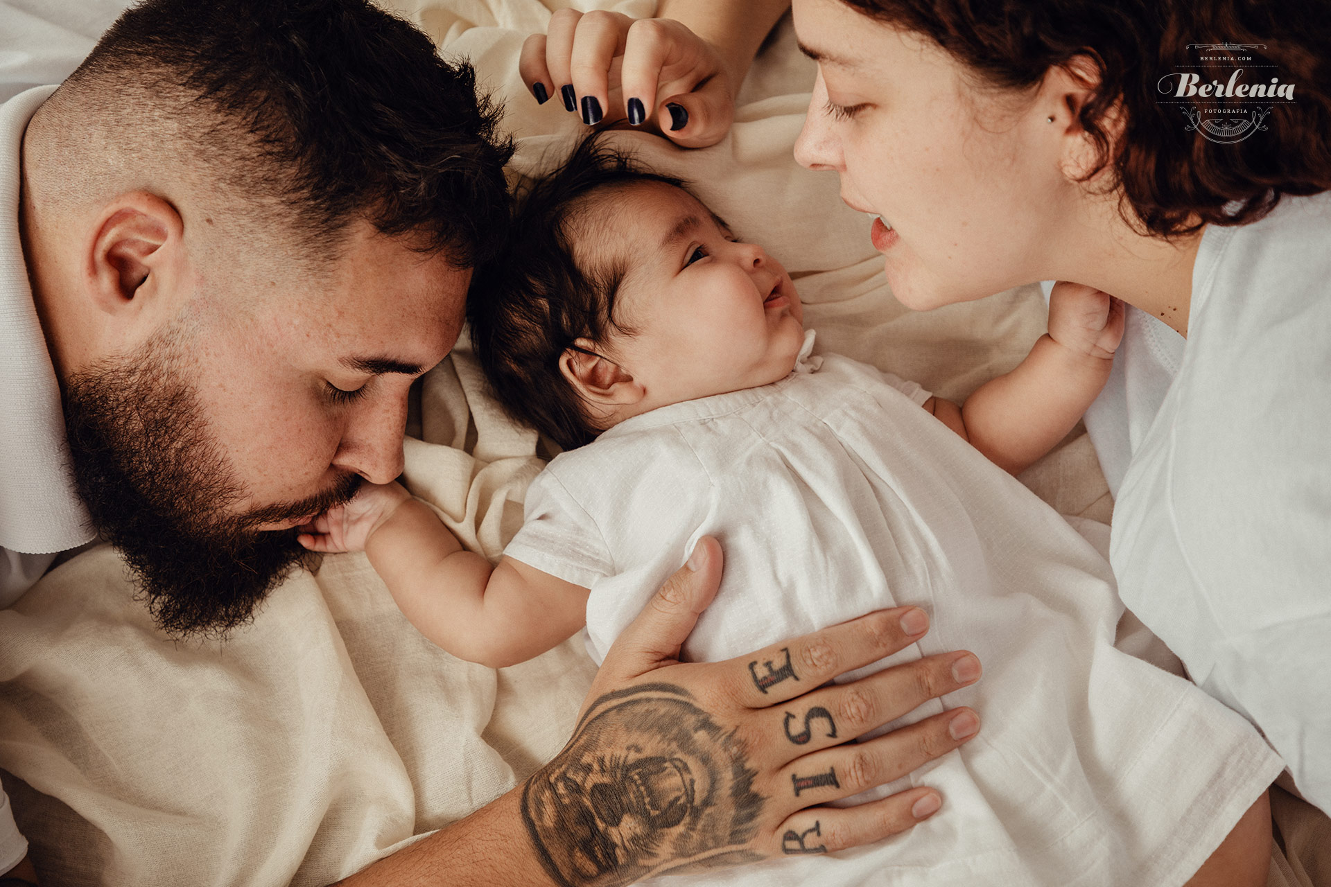 Sesión de fotografía profesional de bebé de 3 meses en estudio - Villa Urquiza, CABA, Buenos Aires, Argentina - Berlenia Fotografía - 17