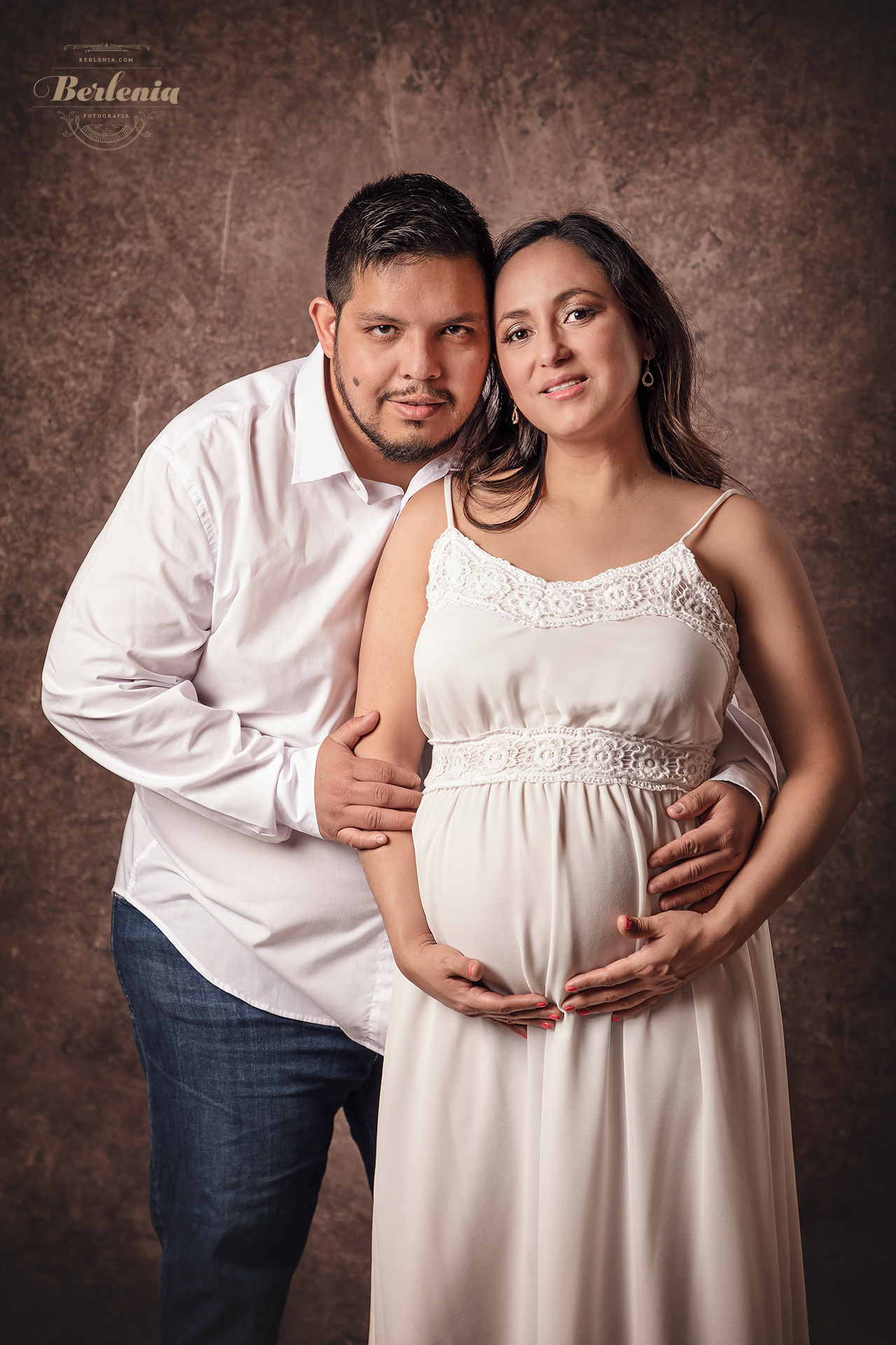 Fotografía de embarazo en estudio en Buenos Aires - Sesión de fotos en Villa Urquiza, CABA, Argentina - Berlenia Fotografía - 11