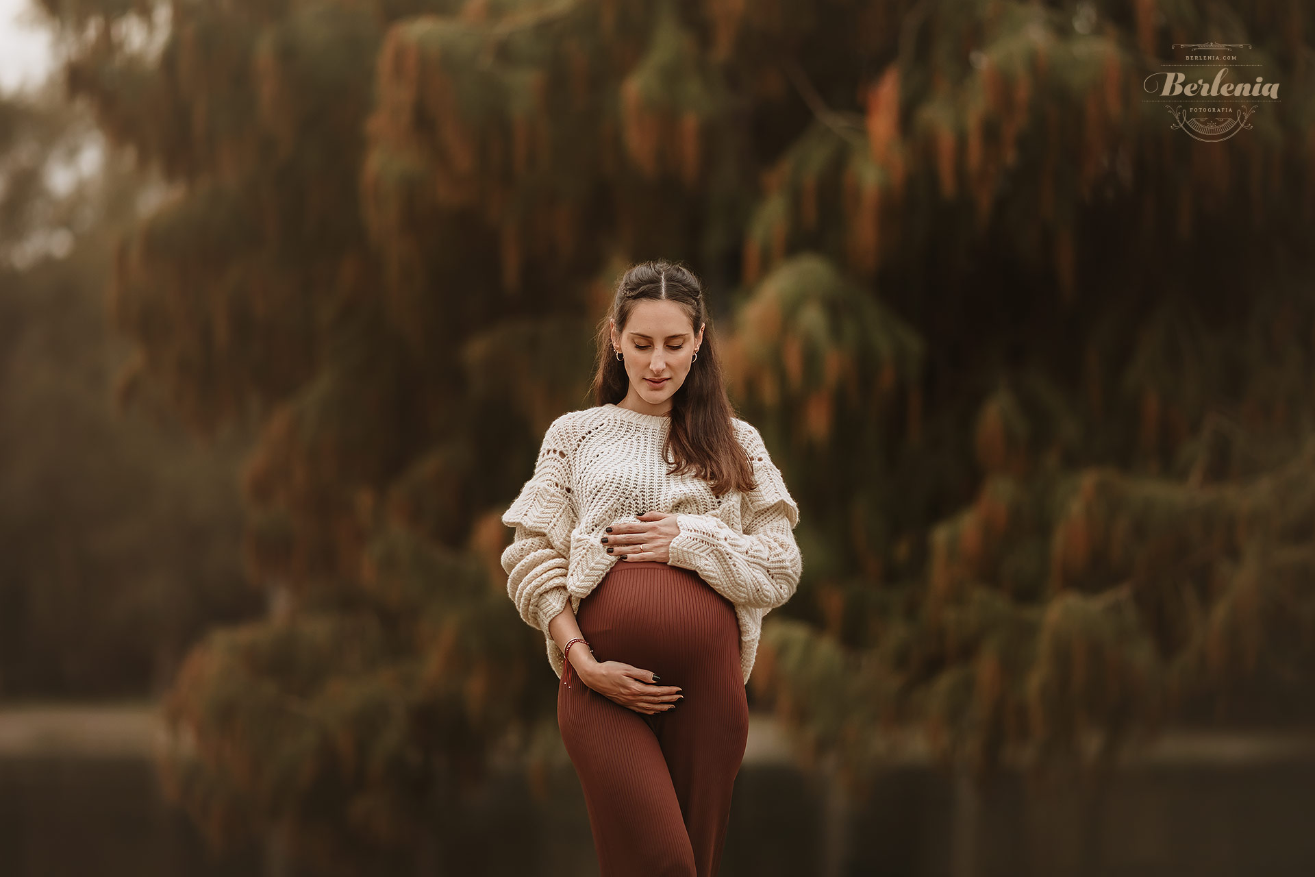 Fotografía de embarazo en invierno - Sesión de fotos embarazada en exterior - Palermo, CABA, Buenos Aires, Argentina - Berlenia Fotografía - 16
