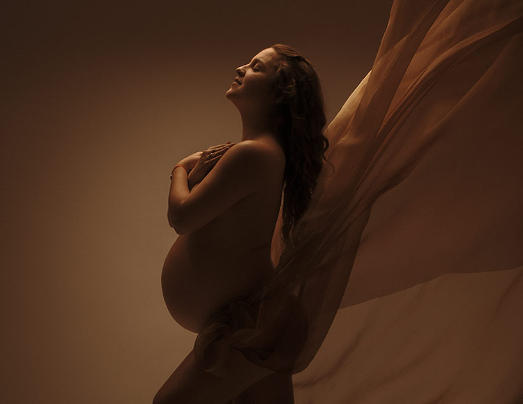 Sesión de fotos artisticas de embarazo en Buenos Aires - Villa Urquiza, CABA, Argentina