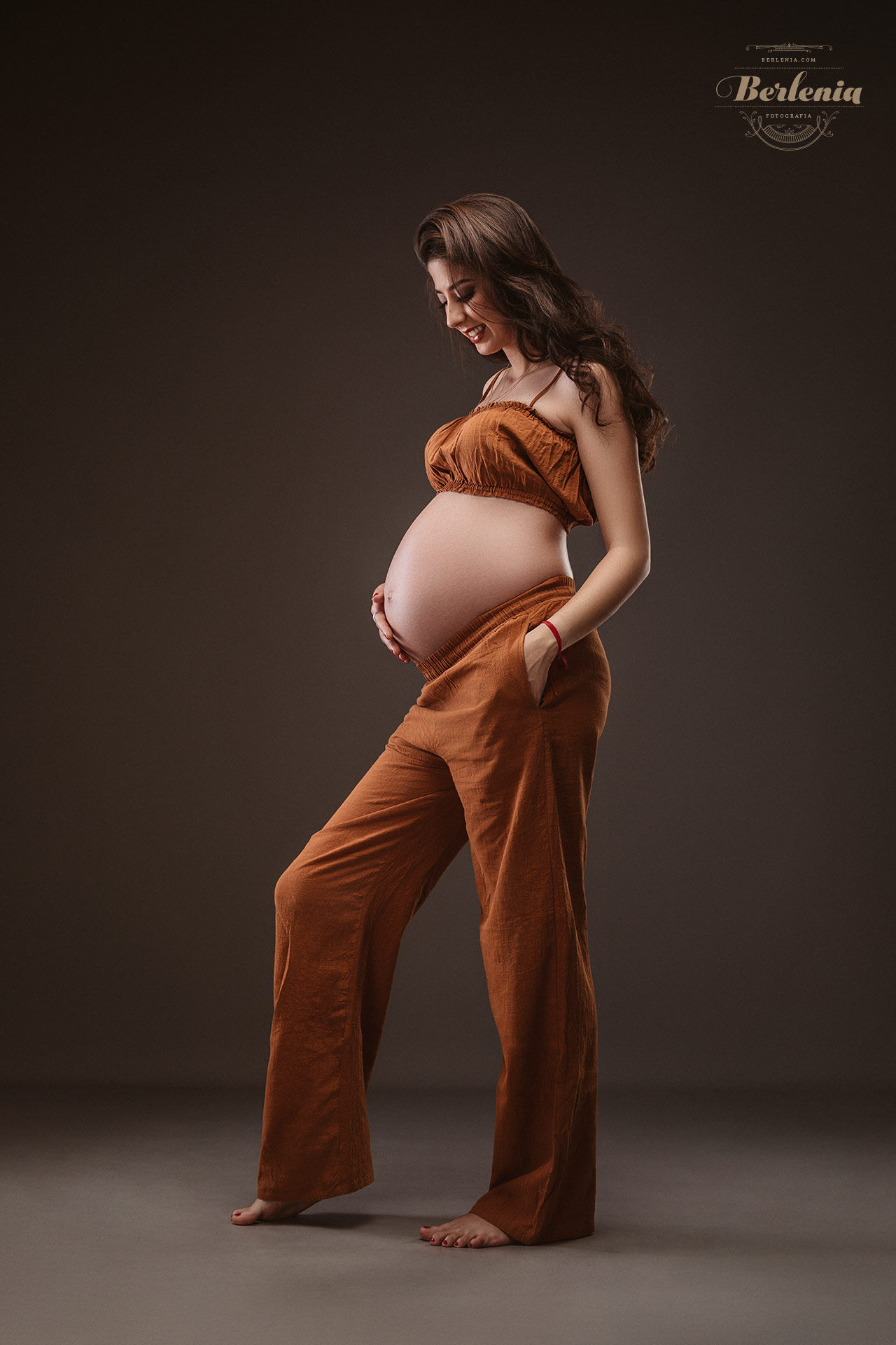Sesión de fotos de embarazada en estudio | Villa Urquiza, CABA, Argentina - Berlenia Fotografía - 03