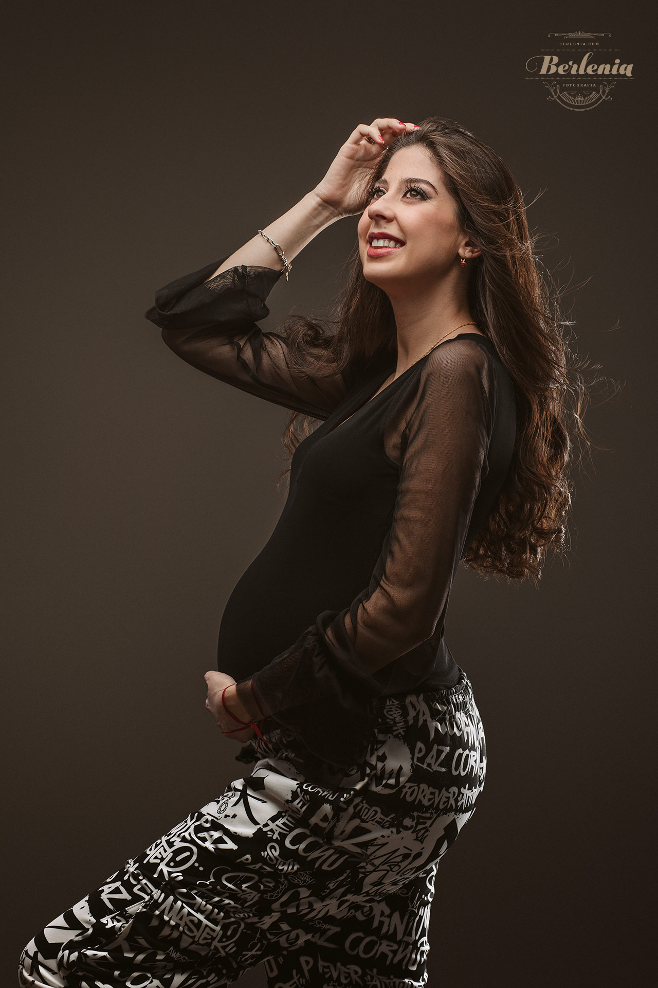 Sesión de fotos de embarazada en estudio | Villa Urquiza, CABA, Argentina - Berlenia Fotografía - 06