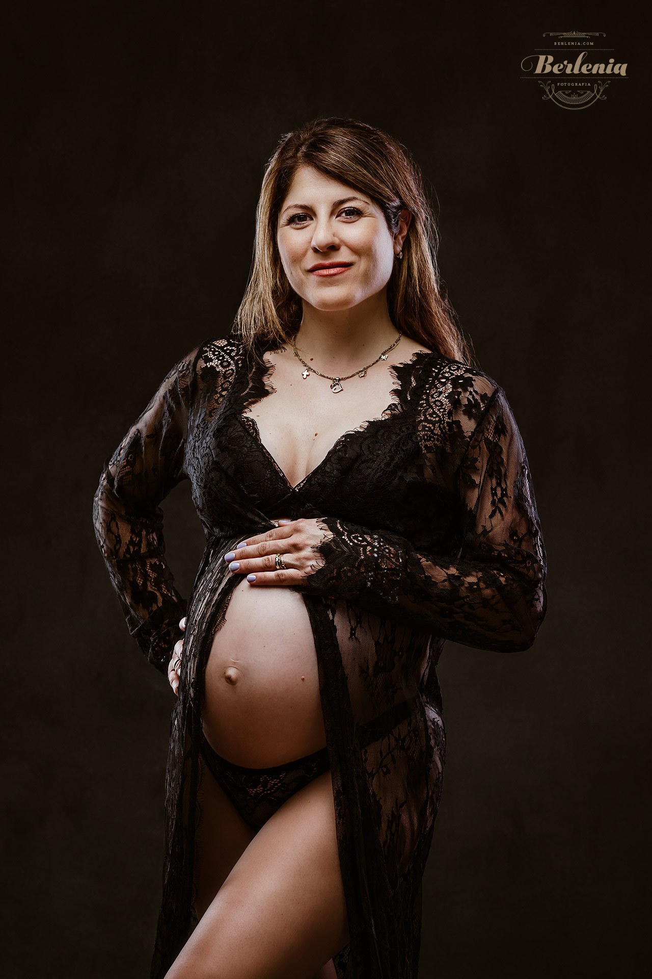 Sesión de fotos de embarazo familiar | Fotografía profesional de embarazo | Villa Urquiza, CABA, Buenos Aires, Argentina | Berlenia Fotografía - 05